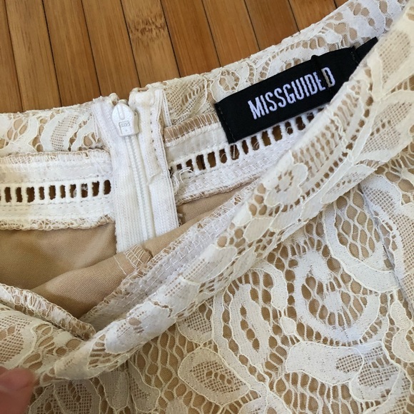 Missguided Floral Lace Shorts - Picture 5 of 5